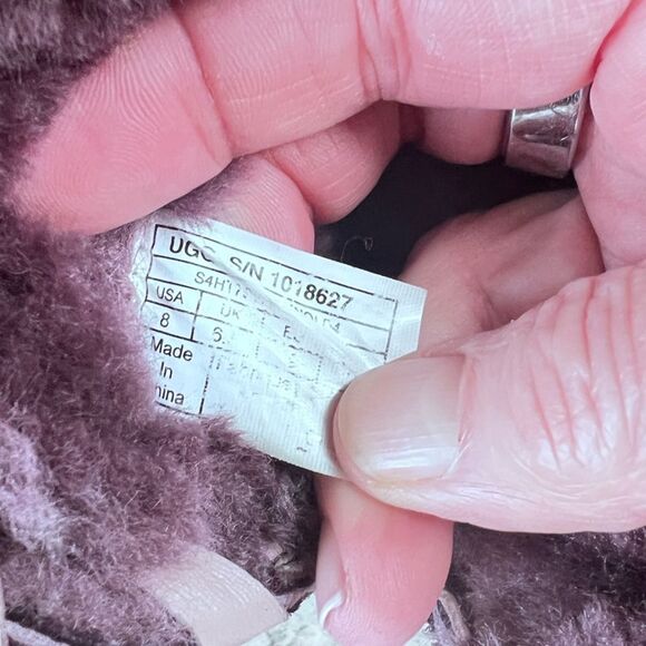 UGG Aidah Port Boots Rare style with whipstitching SZ 8 - Picture 8 of 10